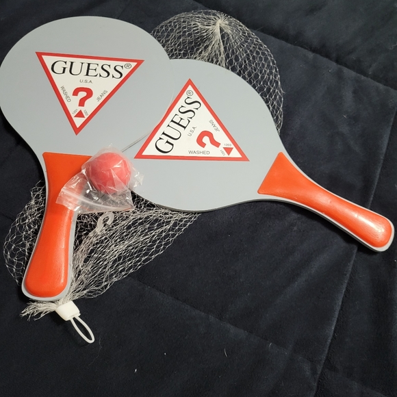 GUESS PROMO - Picture 3 of 3